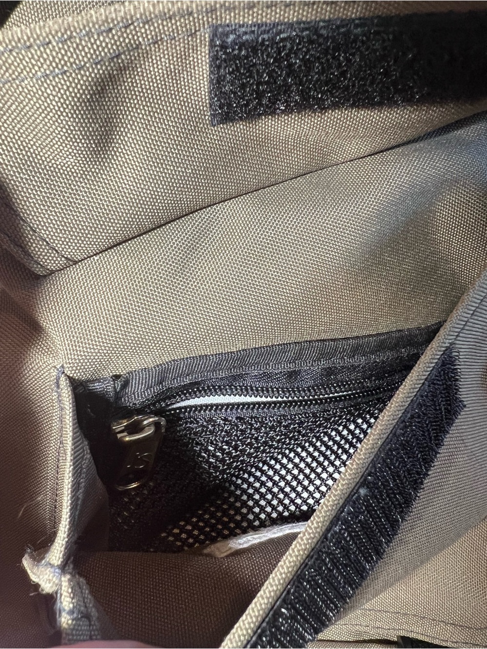 Vintage Y2K Original Jansport Olive Sling Pack with Nokia Size Cell Phone Pocket - Picture 7 of 17